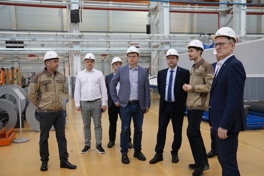 Завод ERSO посетили представители «Россети Урал» и «Башкирэнерго».JPG