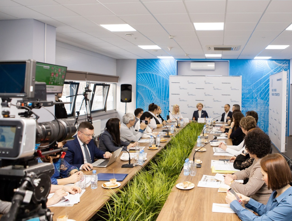 Представители органов власти и бизнеса обсудили проблемы рынка труда Башкирии.jpg